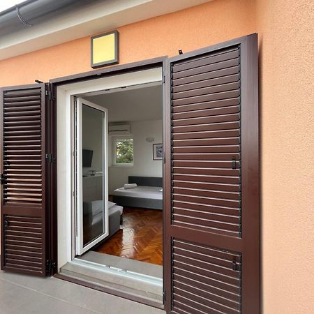 Falcon Mali Losinj Exterior photo